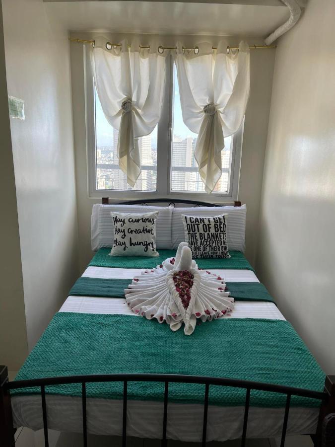 Stays At Green Residences 1 Studio Room Couples Bed With Complimentary Breakfast For 2 Manilla Buitenkant foto