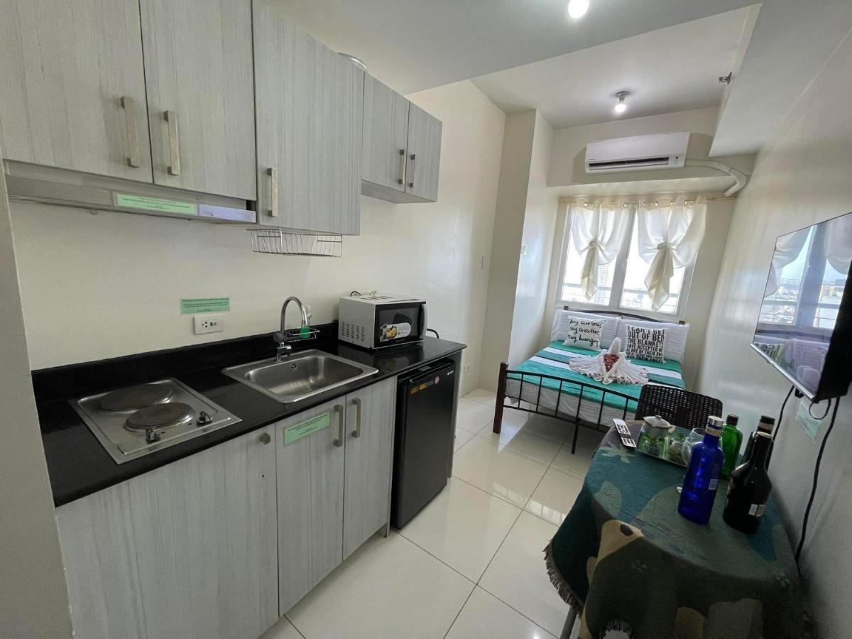 Stays At Green Residences 1 Studio Room Couples Bed With Complimentary Breakfast For 2 Manilla Buitenkant foto