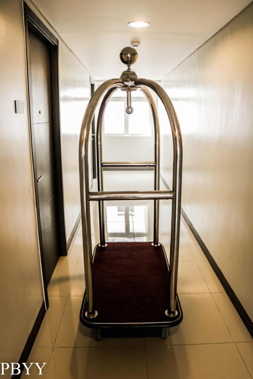 Stays At Green Residences 1 Studio Room Couples Bed With Complimentary Breakfast For 2 Manilla Buitenkant foto