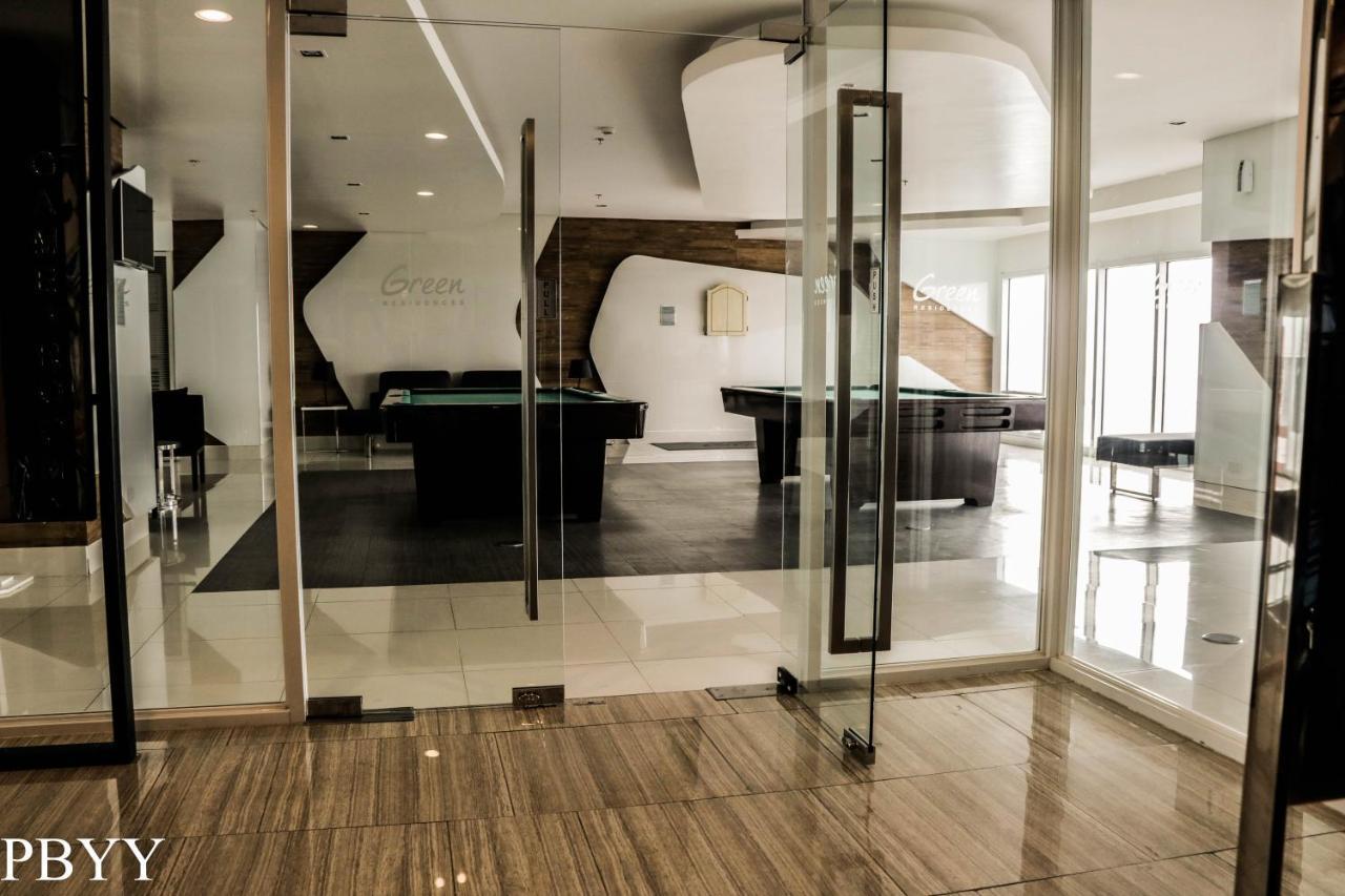 Stays At Green Residences 1 Studio Room Couples Bed With Complimentary Breakfast For 2 Manilla Buitenkant foto