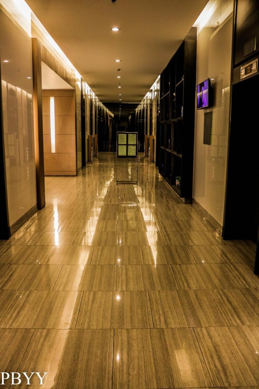 Stays At Green Residences 1 Studio Room Couples Bed With Complimentary Breakfast For 2 Manilla Buitenkant foto